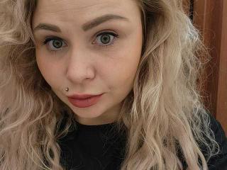 YourFunnyBlondiee